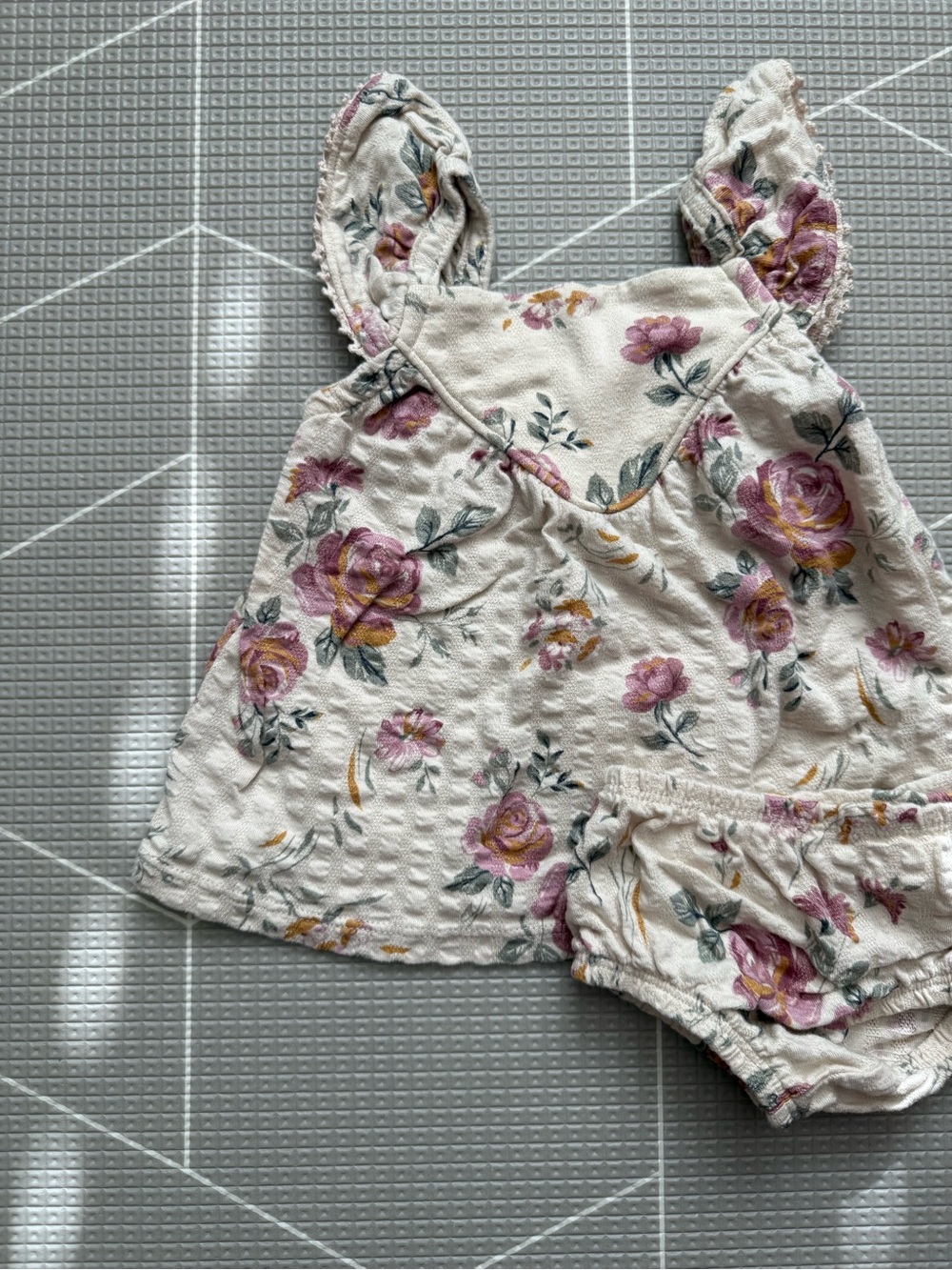 Modern Moments|Baby girl Floral Cream Baby Dress & Bloomers - Pink Rose Print•
